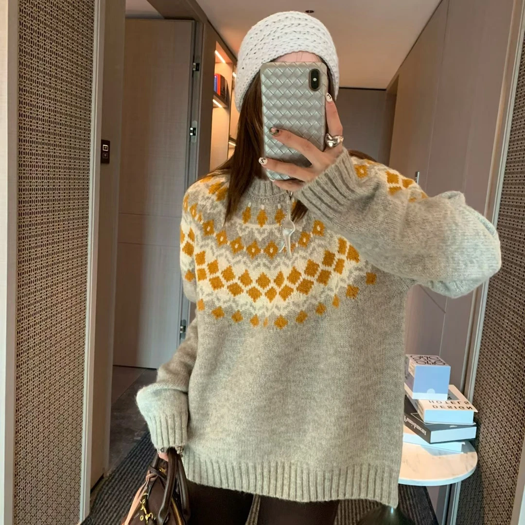秋冬新款费尔岛菱形复古圆领套头休闲针织衫毛衣女宽松慵懒上衣潮