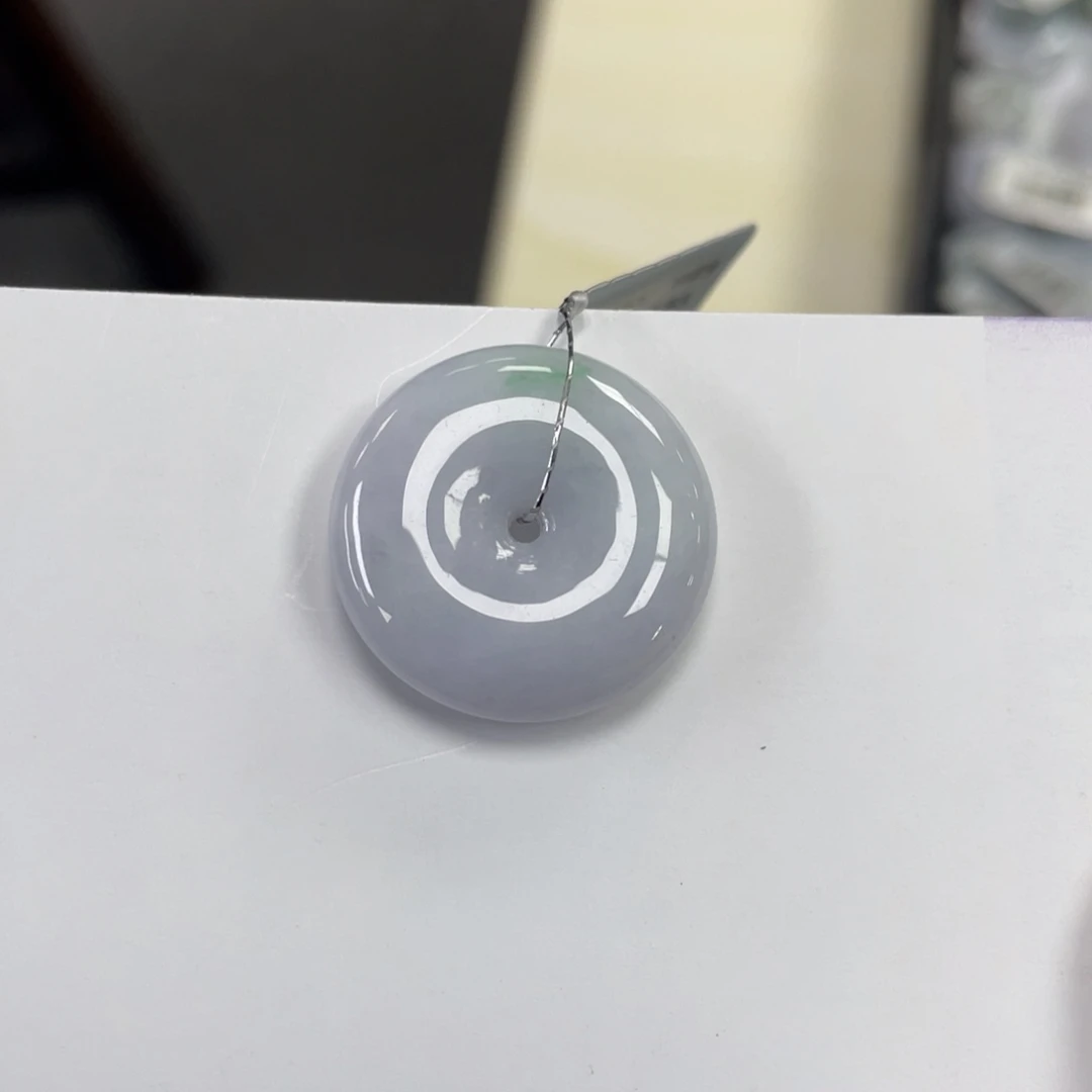 翡翠颈饰未镶嵌平安扣