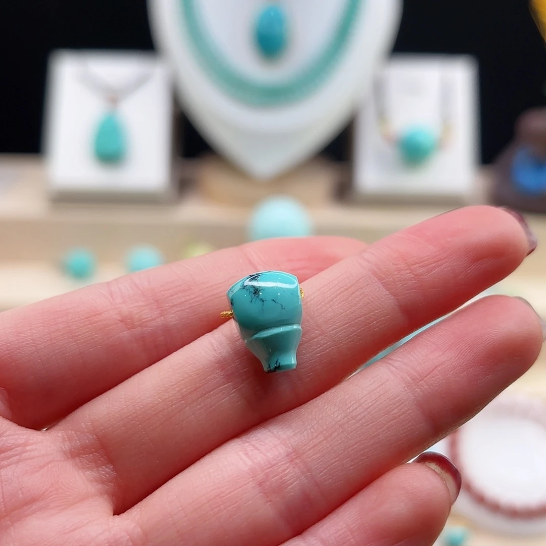 绿松石配饰未镶嵌