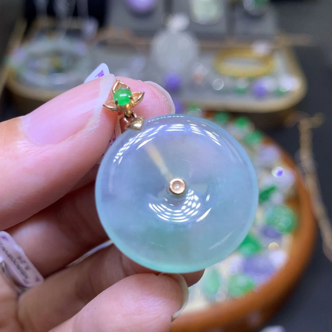 翡翠18K金镶嵌颈饰翡翠吊坠项链