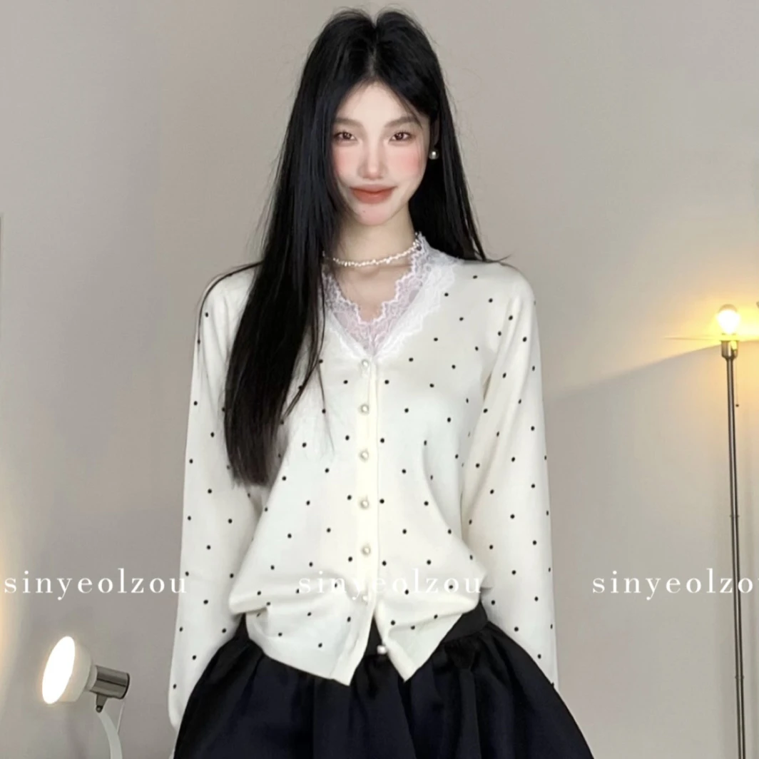 sinyeolzou 清*no退换 #2138 波点蕾丝糯糯上衣
