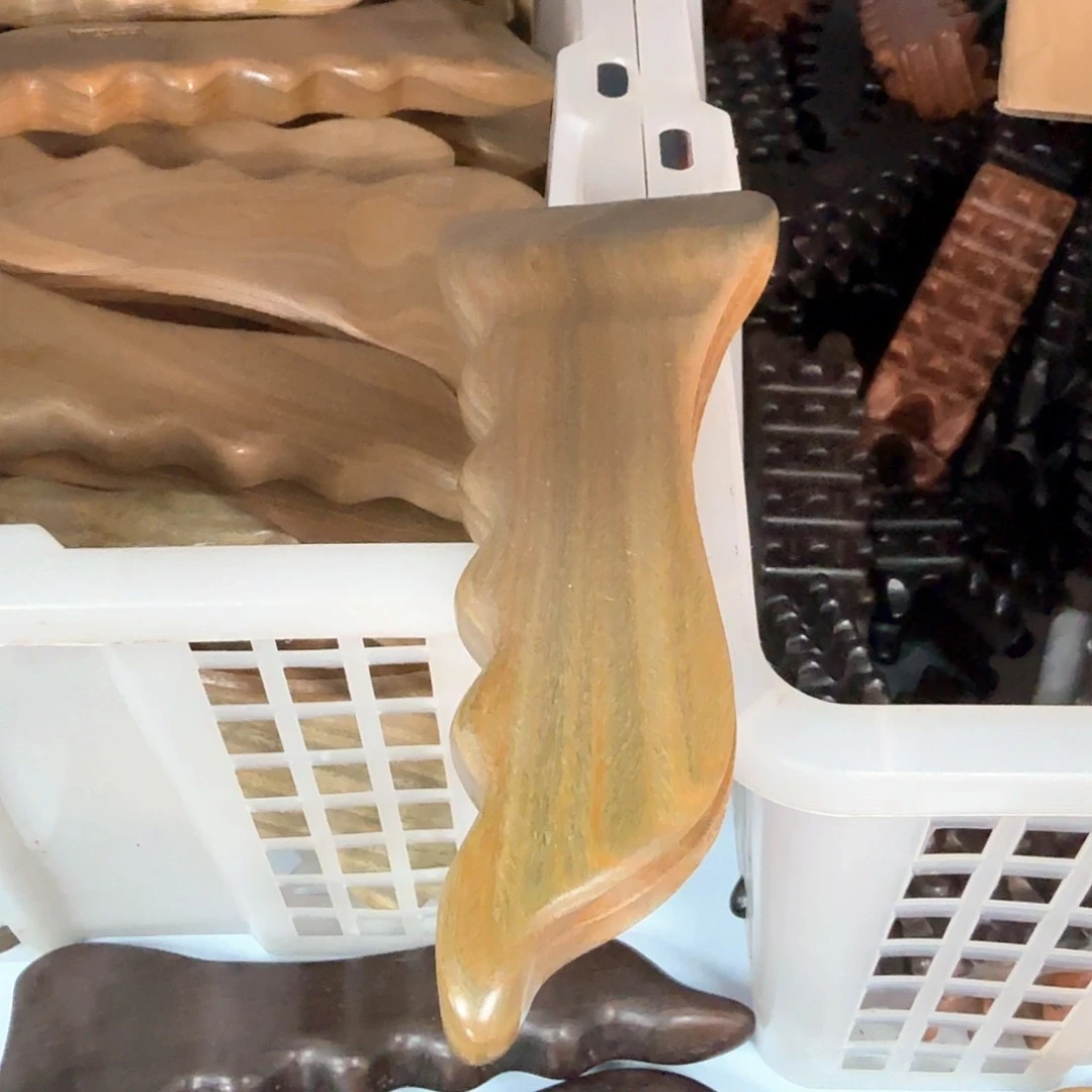 绿檀木升阳铲瑕疵款