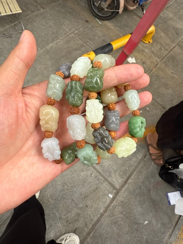 和田玉貔貅手串多样性发货，拍一发一