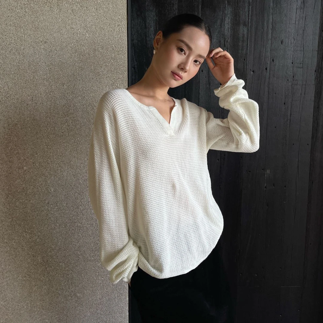 PURITYYH小众极简初秋V领镂空针织衫女宽松显瘦百搭舒适长袖上衣