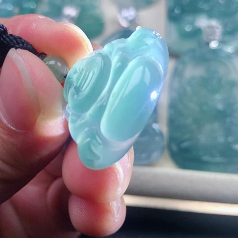 【闪购商品】翡翠颈饰未镶嵌天然翡翠