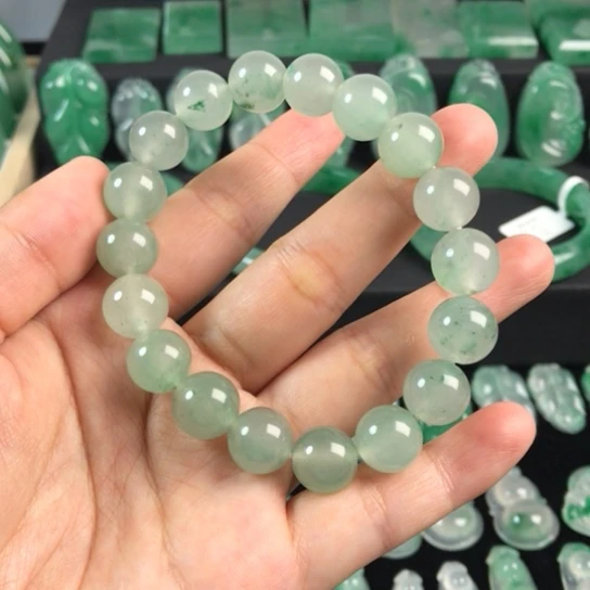 未镶嵌手镯石英岩玉