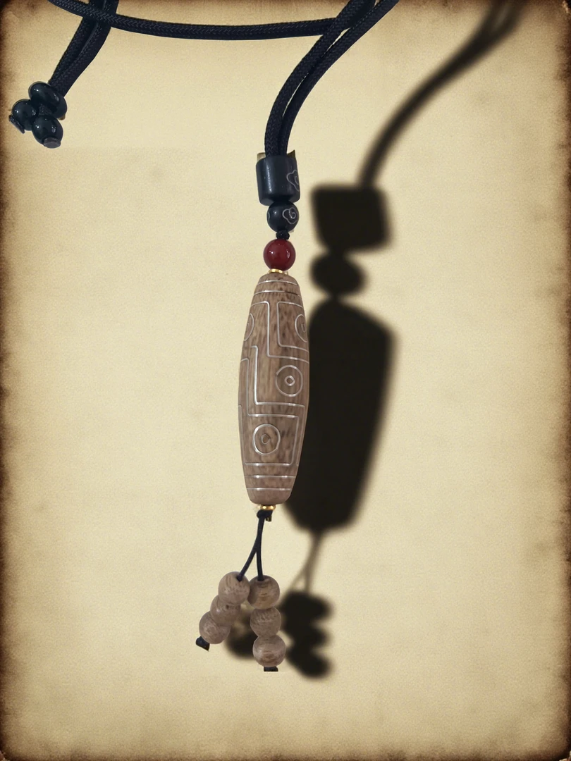 沉香九眼沉香吊坠