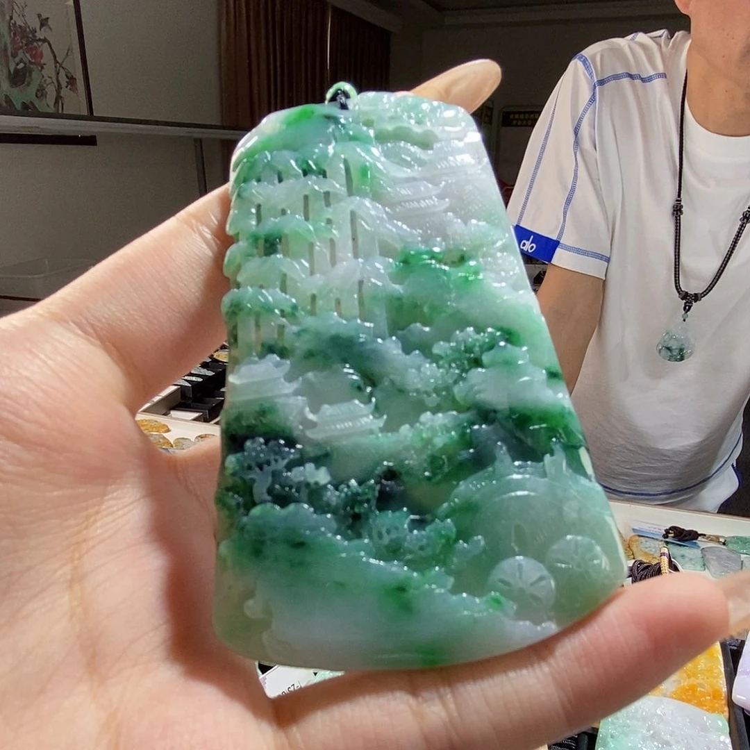 翡翠未镶嵌颈饰翡翠