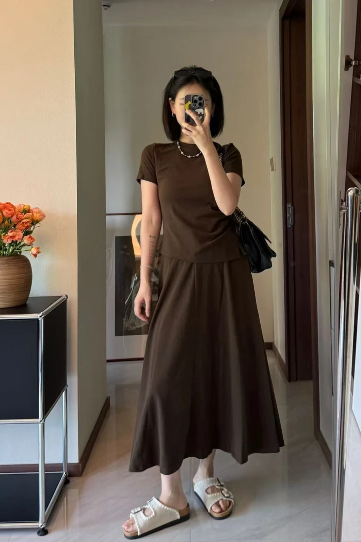 ZRTU/执图 简约不规则设计感气质短袖+半裙套装ZR1808