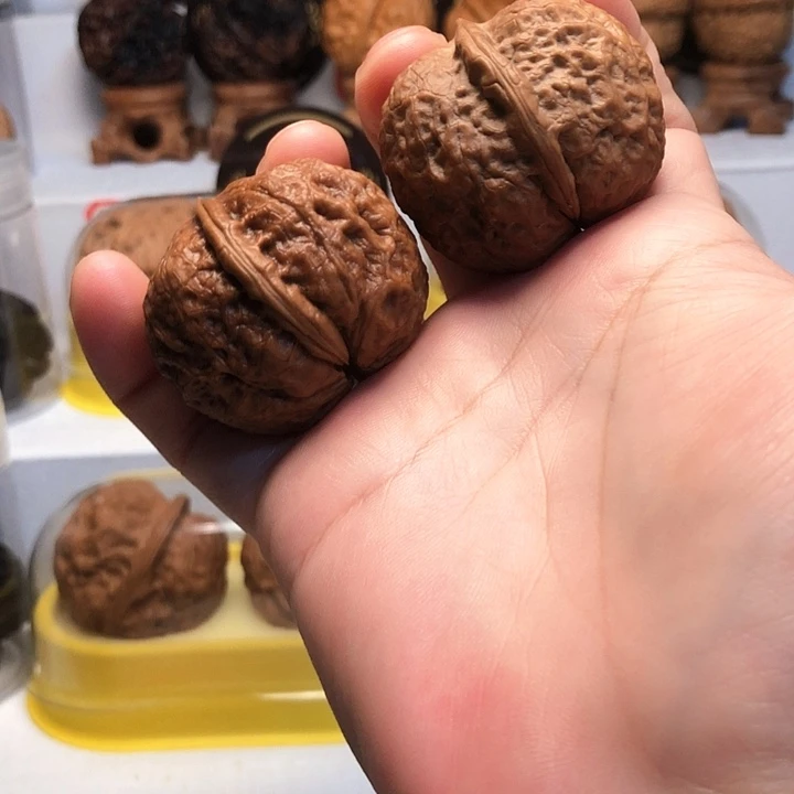 吊坠文玩核桃余**心云南铁核桃