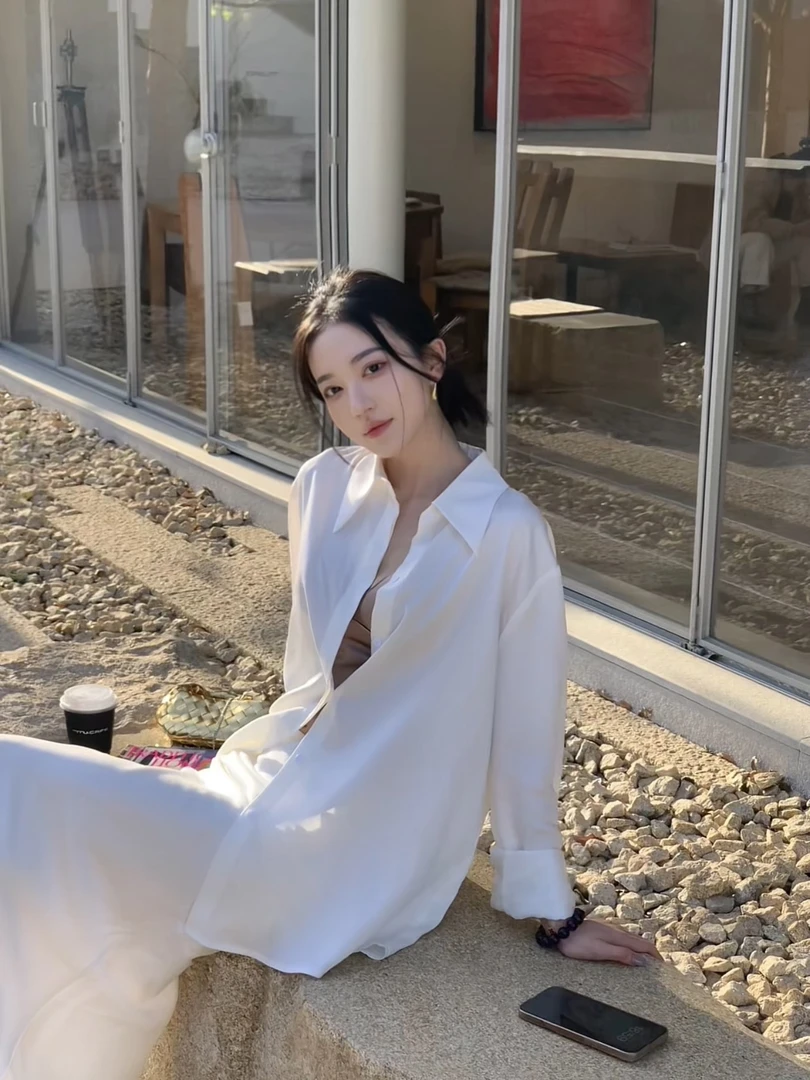 she setin 优雅自在 高级先手BI入宽松感衬衫半裙A25TZ100