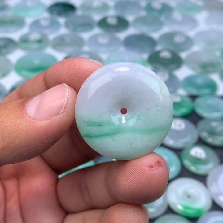 翡翠未镶嵌颈饰缅甸天然A货翡翠31.8-6.9