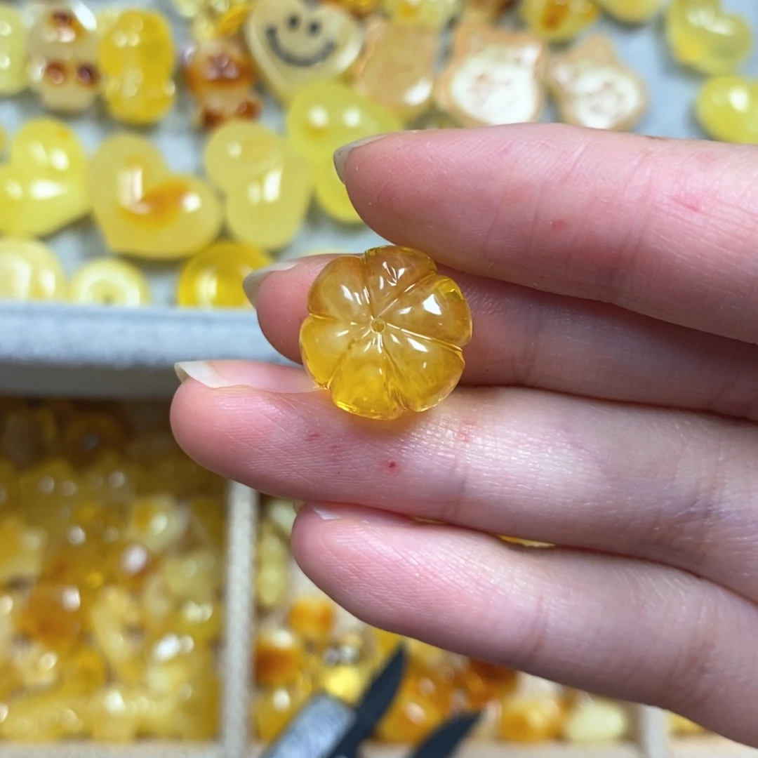 未镶嵌颈饰琥珀甜***甜南瓜