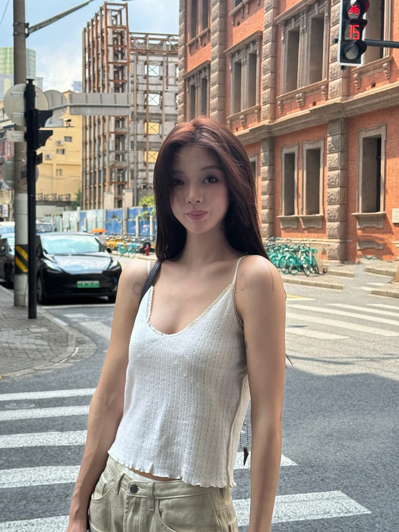 R-HER【坑纹吊带】慵懒风纯欲风轻职风秋季休闲运动镂空吊带背心