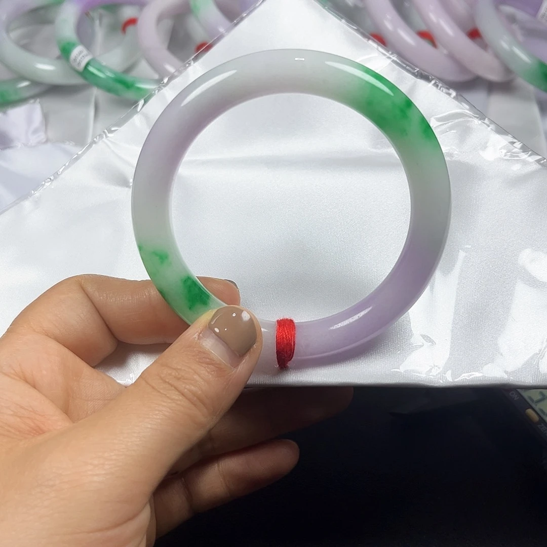 小****6以实物为准，拍哪个发哪个