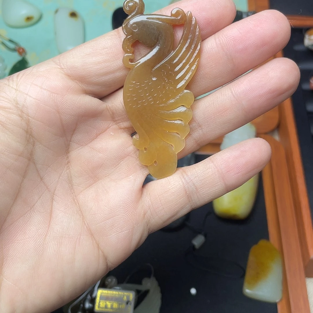 颈饰未镶嵌和田玉（糖玉）