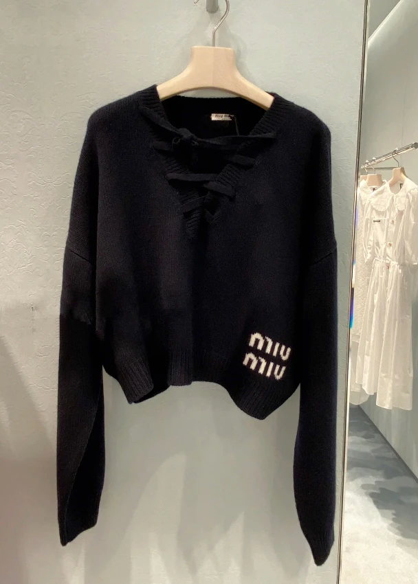 99新 MIU MIU/缪缪  co0079  SS22 logo嵌花针织毛衣 38码 98新