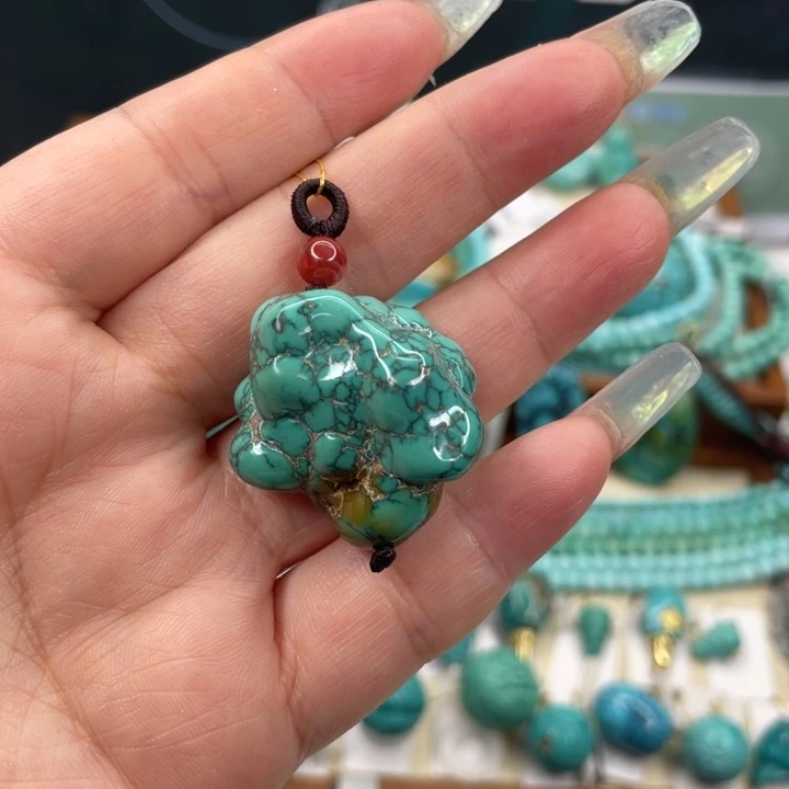 绿松石未镶嵌挂件