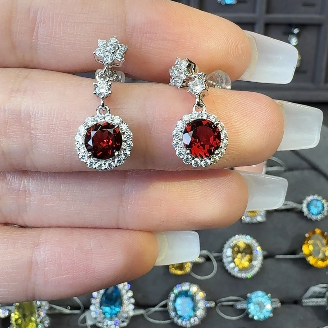 石榴石银S925镶嵌戒指1.85