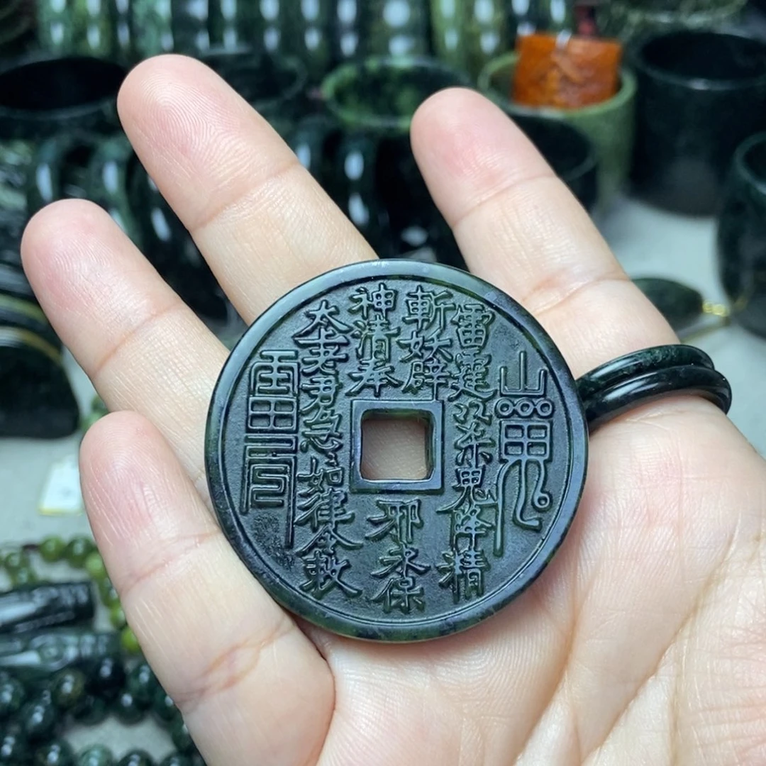 蛇纹石玉未镶嵌颈饰中****3