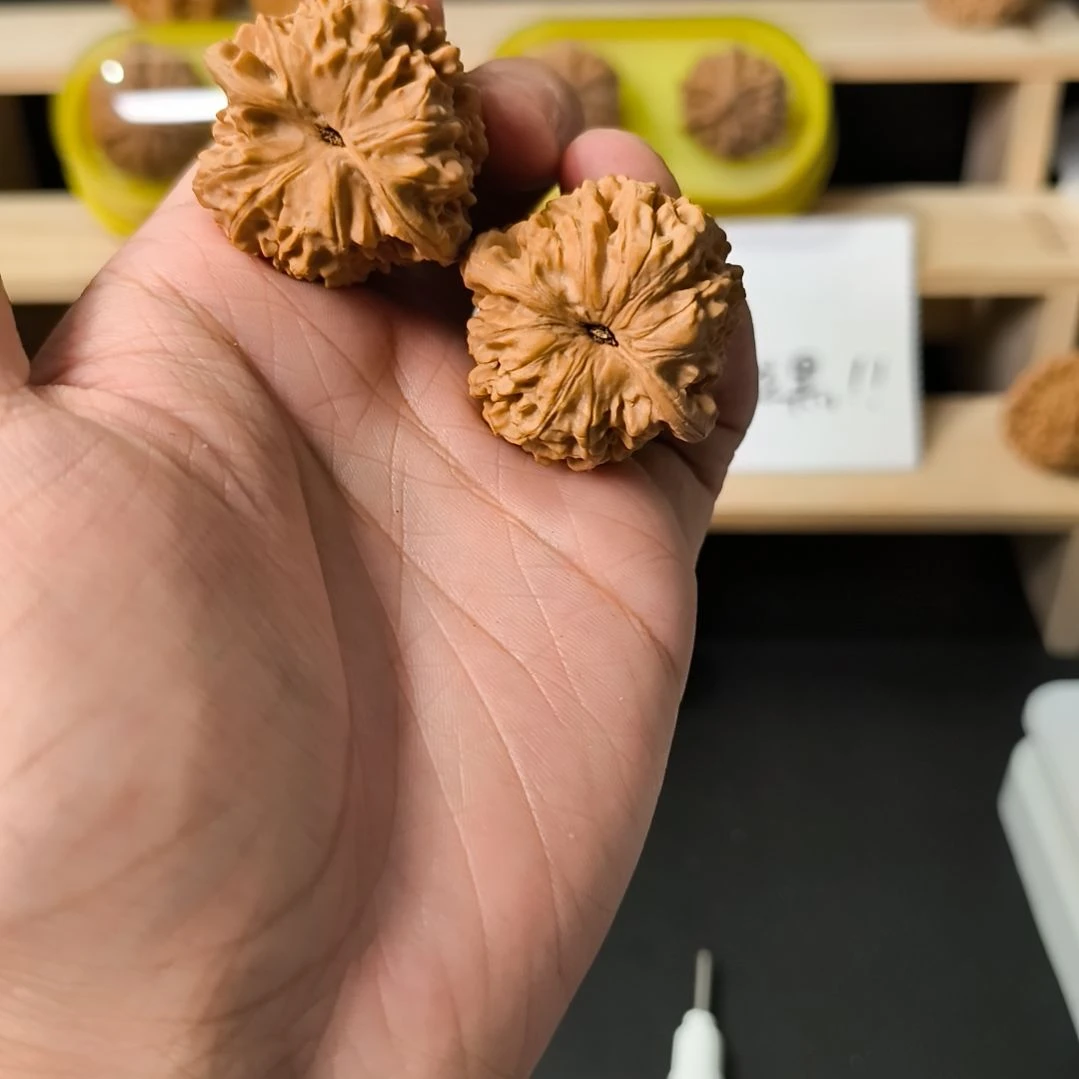 陈***r吊坠文玩核桃官帽