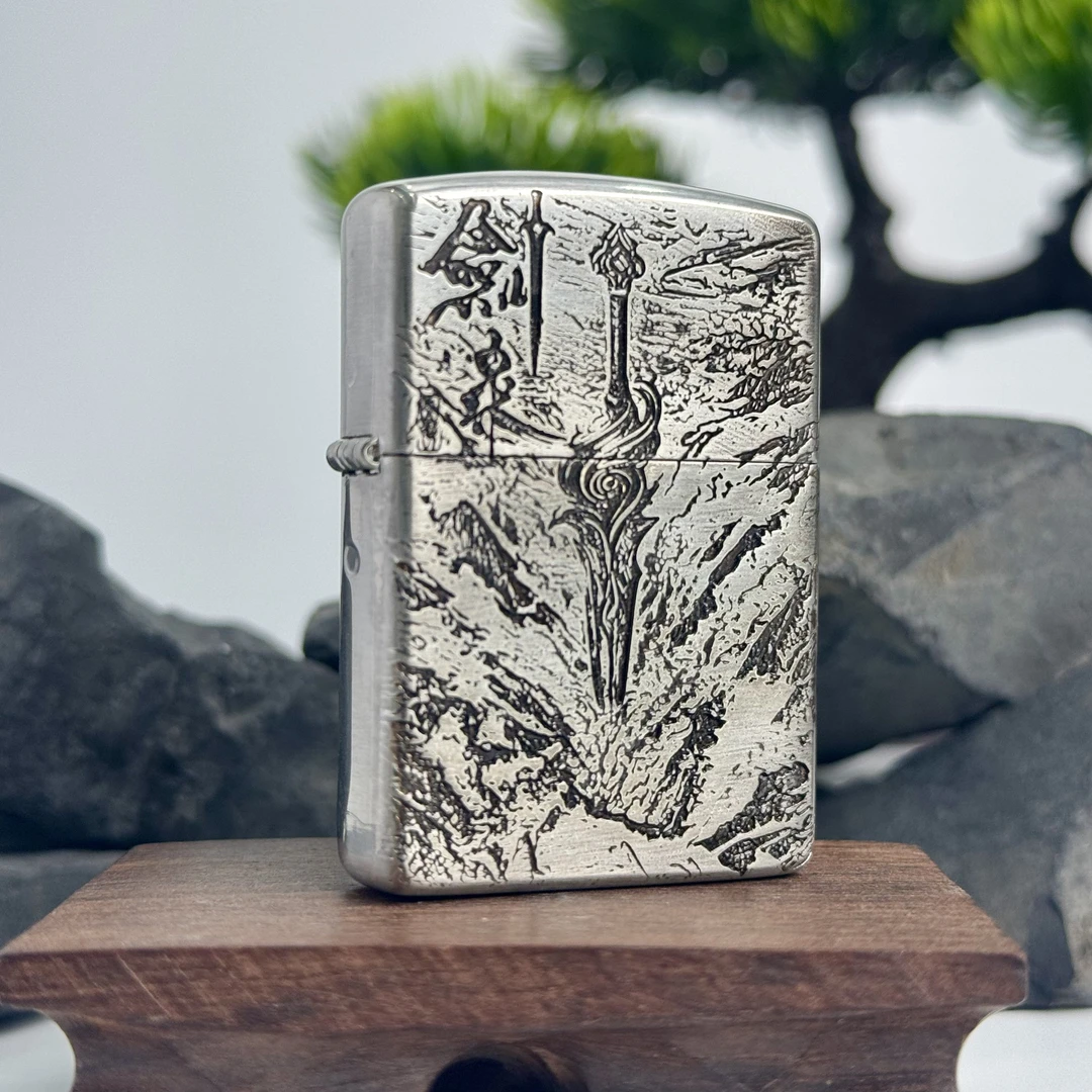 ZIPPO打火机 熏银剑来 168盔甲煤油打火机 DYJ1