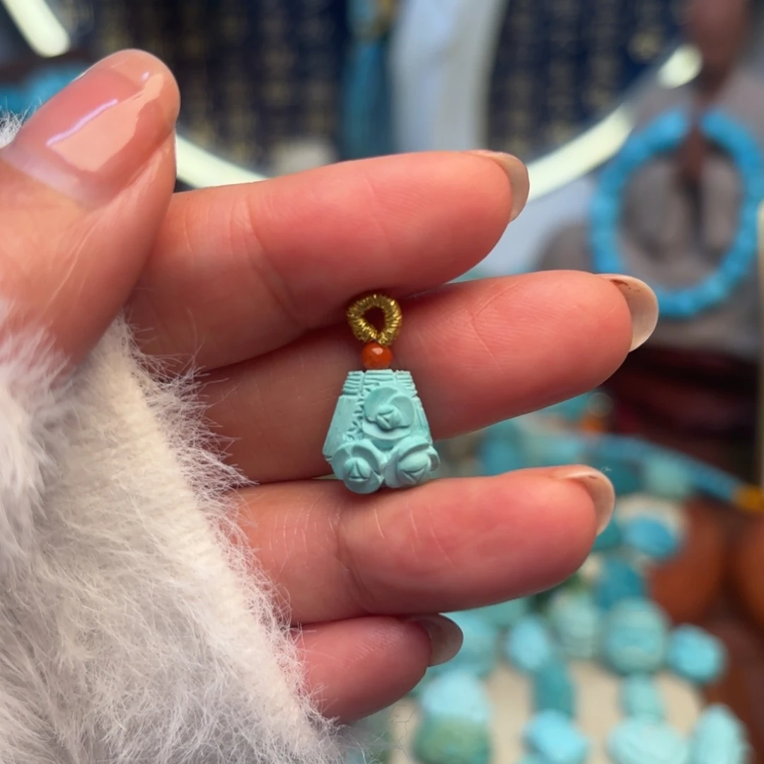 绿松石配饰未镶嵌