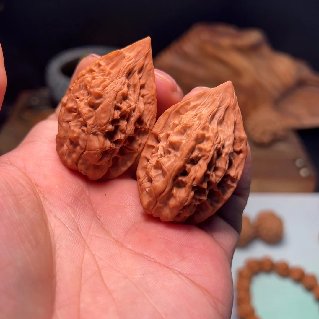 白***夜文玩核桃吊坠凌霄