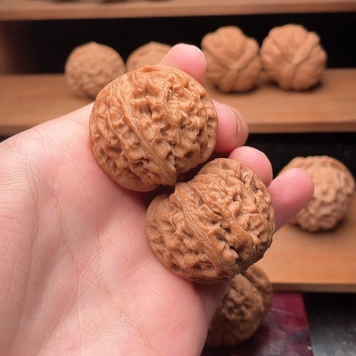 吊坠文玩核桃39边肚红皮全品苹果园