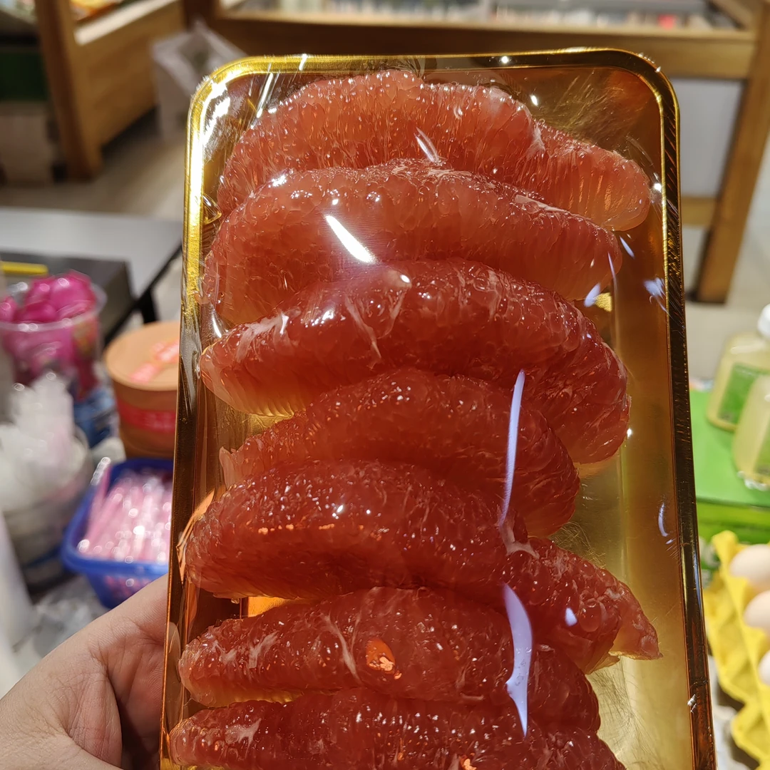 果切现剥红柚，水大甜度赞，9.9一盒（230克）