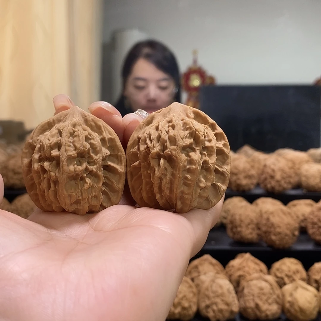 把件文玩核桃40血玲珑有白尖