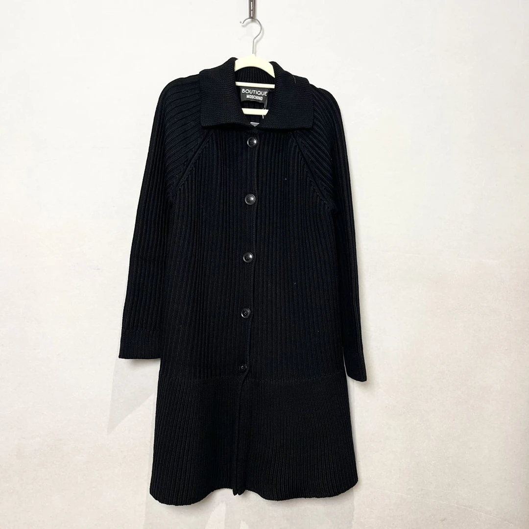 99新 Moschino/莫斯奇诺 莫斯奇诺/Moschino羊毛黑色开衫 44码