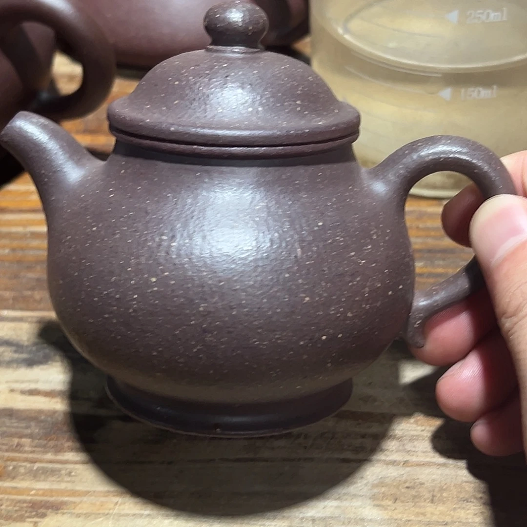 茶壶紫砂紫砂的味道很