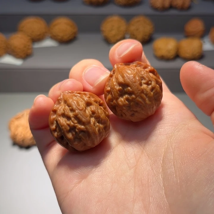 文玩核桃把件红豆225