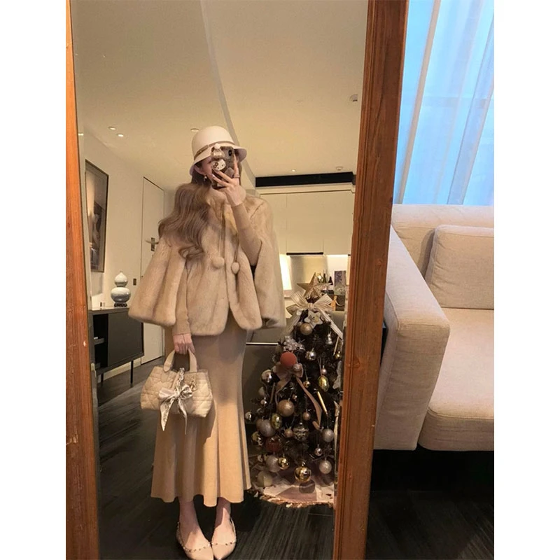 法式温柔风毛绒软糯斗篷外套女高级感秋冬季长袖包臀连衣裙两件套