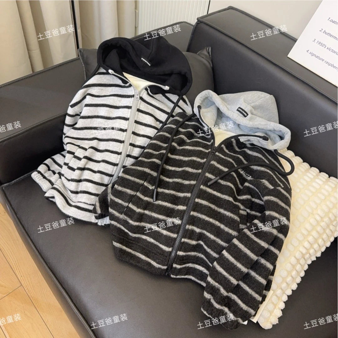 儿童条纹软糯拉链上衣2025秋冬连帽宽松男女童百搭加厚韩版外套