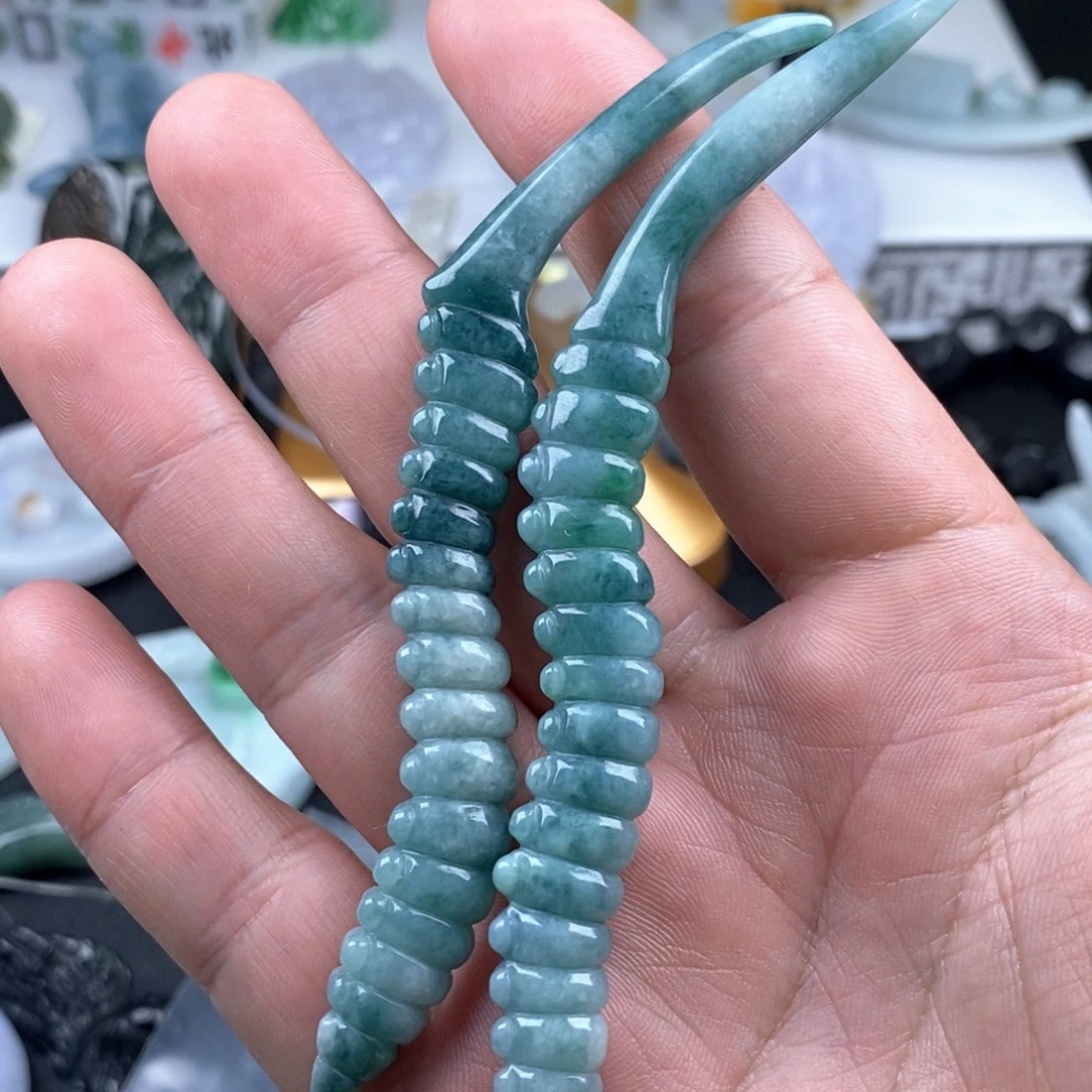 用***6翡翠未镶嵌吊坠(不含链)