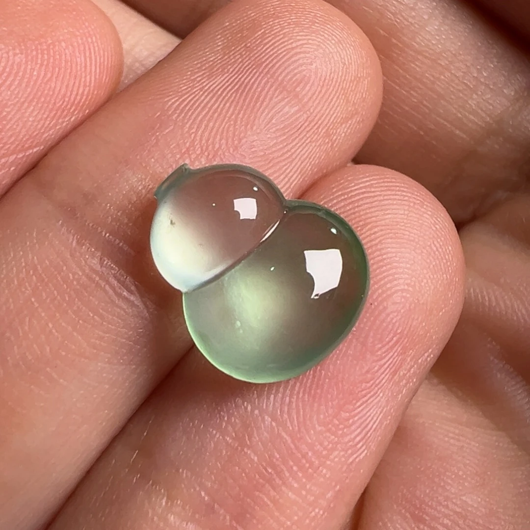 翡翠未镶嵌颈饰Y炸光葫芦