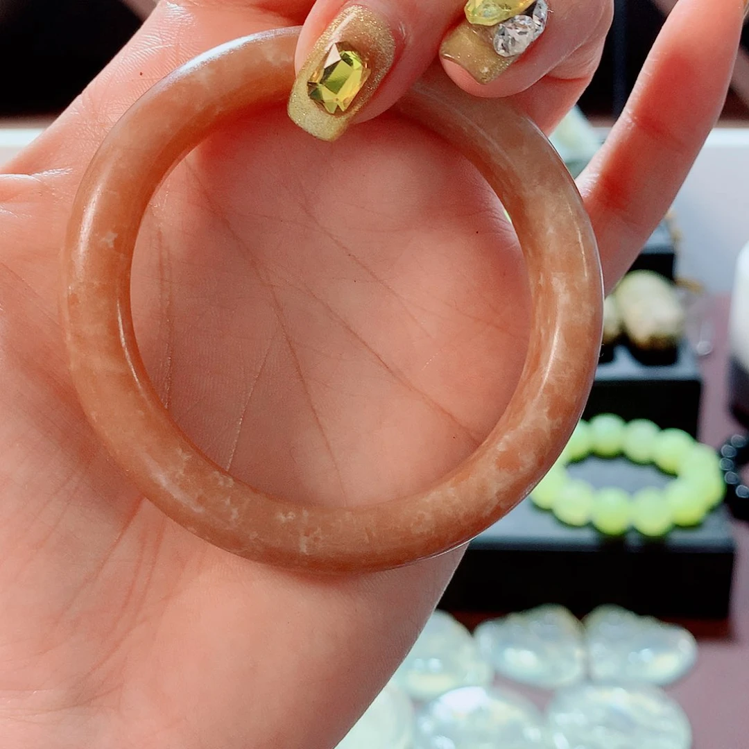 蛇纹石玉手镯未镶嵌鱼