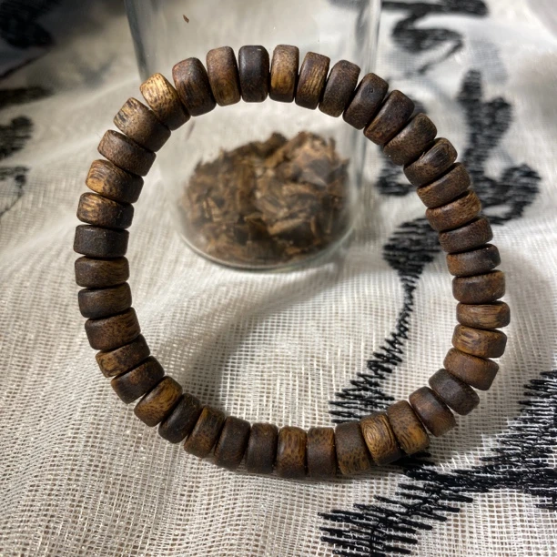 沉香沉香手串算盘珠5，6克原木原色多样性发一