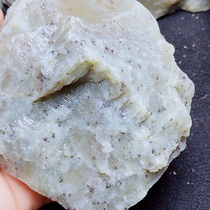 未镶嵌和田玉（糖玉）珠宝半成品