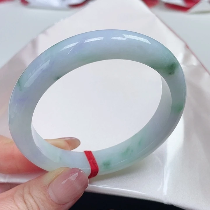 翡翠手镯未镶嵌缅甸翡翠