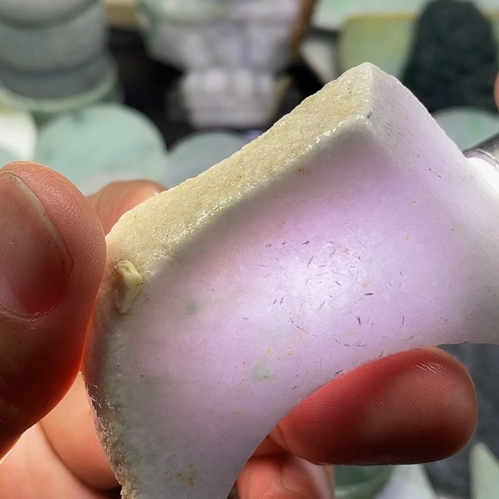 翡翠未镶嵌颈饰天然翡翠边角料