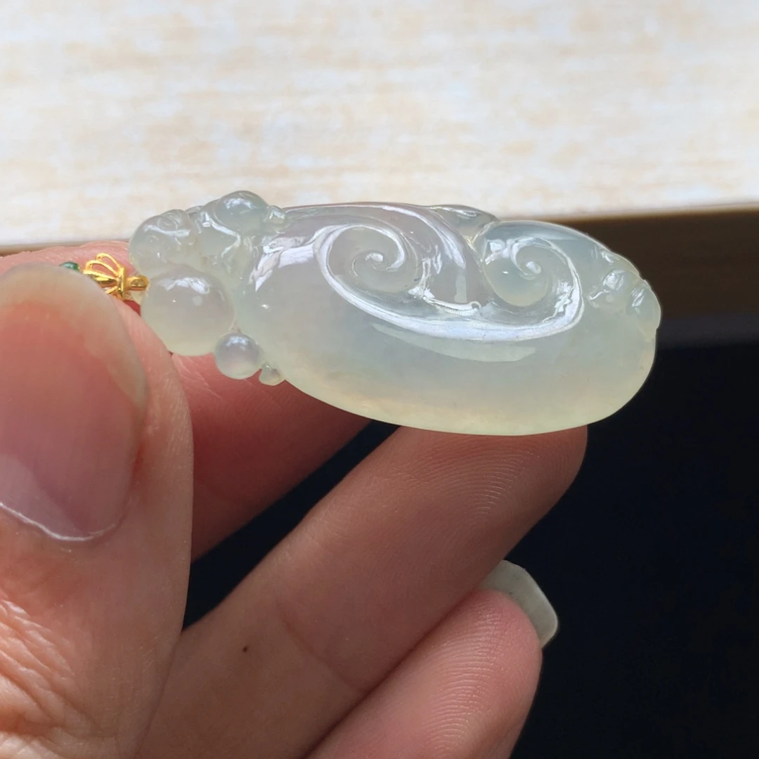 翡翠未镶嵌颈饰吊坠