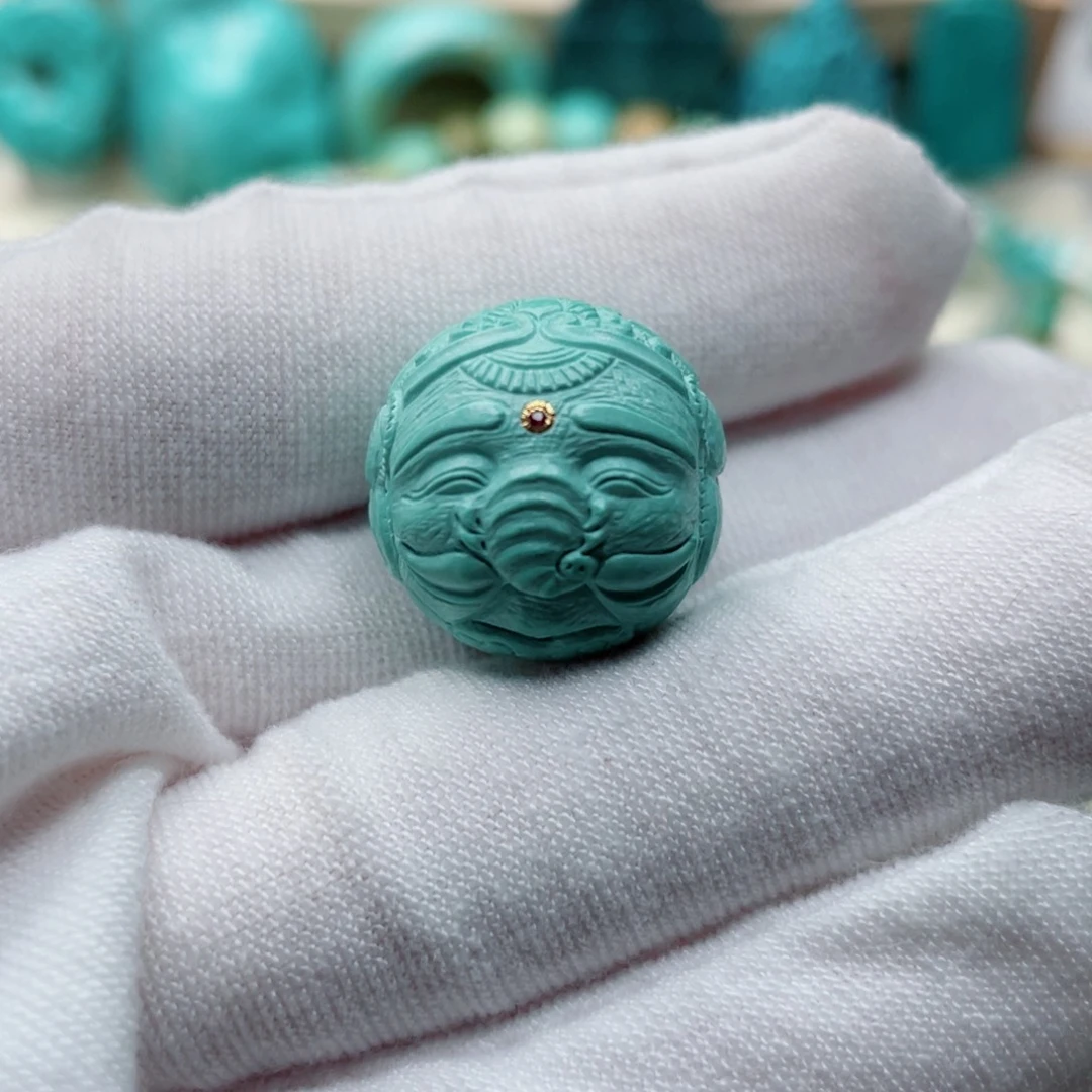 绿松石未镶嵌珠宝奇石