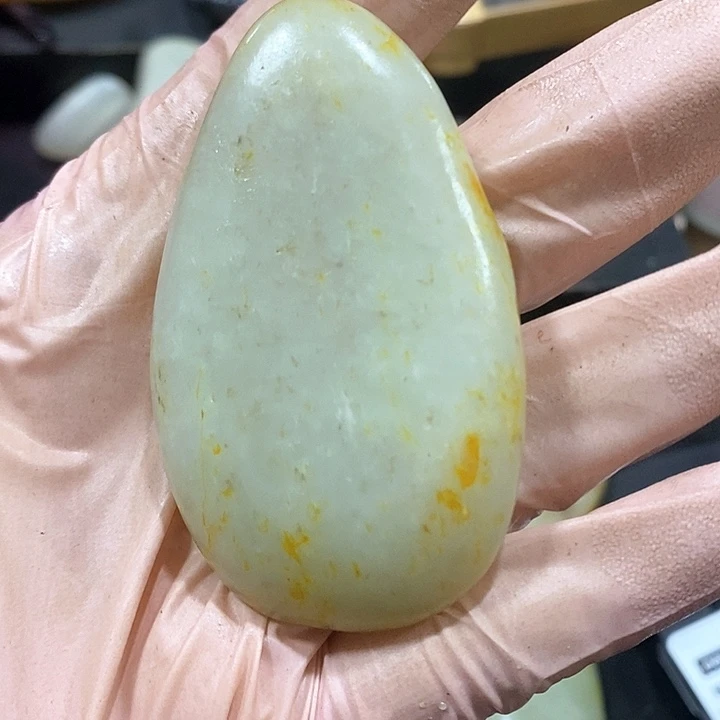 未镶嵌和田玉（糖玉）挂件