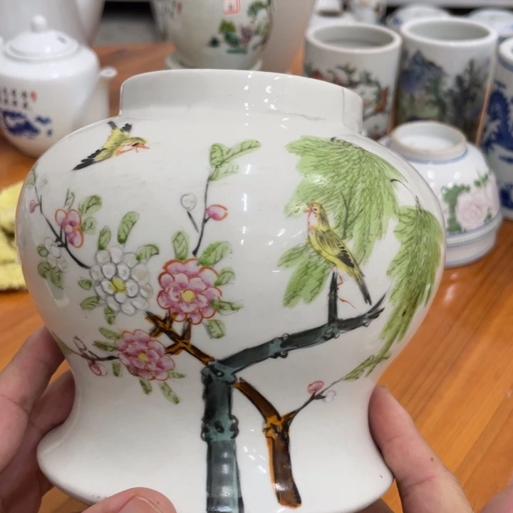 手绘花瓶陶瓷制品商品