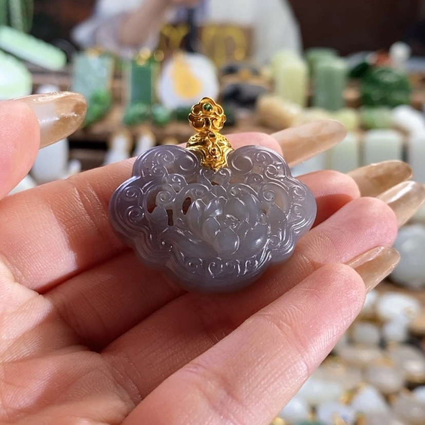 【闪购商品】和田玉吊坠18K金镶嵌小***g