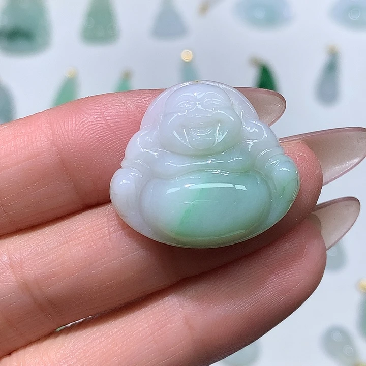 翡翠未镶嵌颈饰佛公