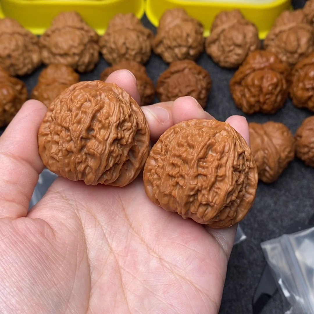 文玩核桃把件白狮子40